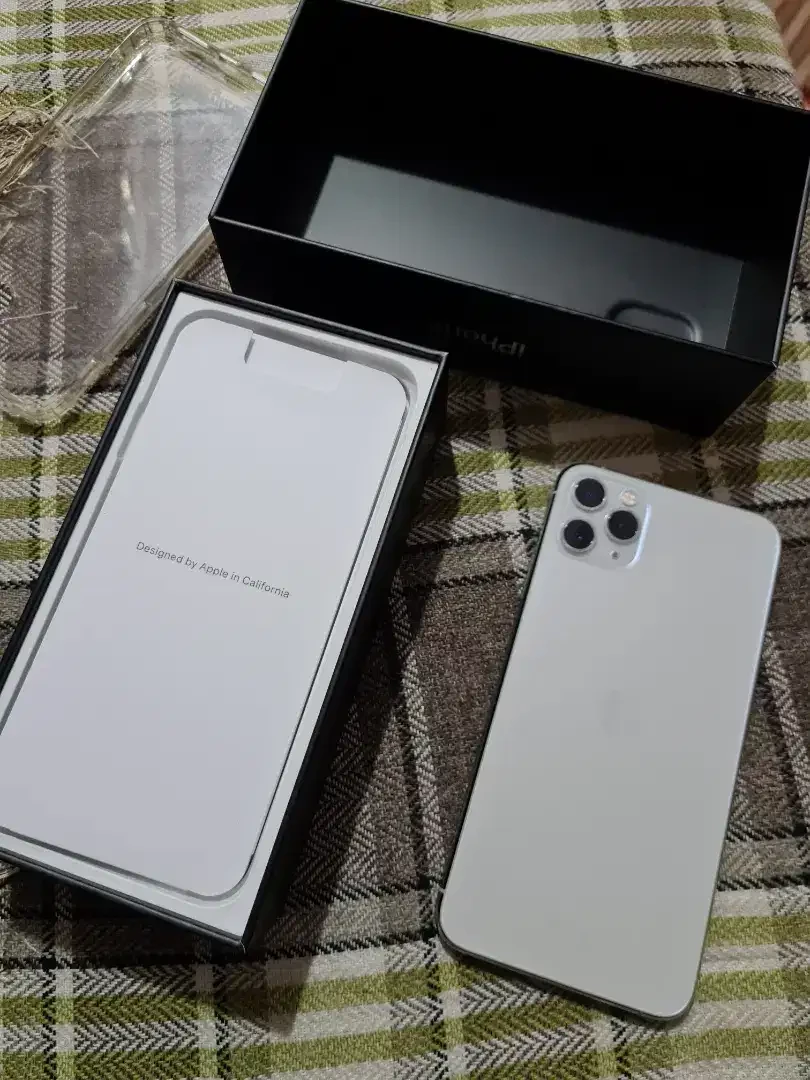 Iphone 11 Pro In Peshawar Max 512gb Silver White